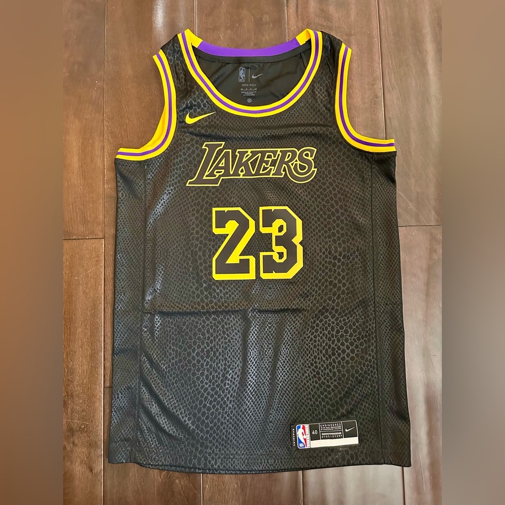 Nike LA Lakers Lebron James Black Mamba Swingman Jersey - Picture 8 of 9